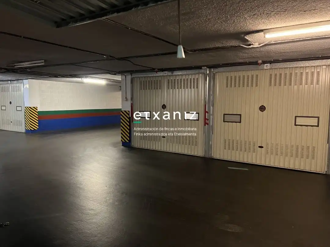 Parkplatz von Garage zum Verkauf in Donostia - San Sebastián 