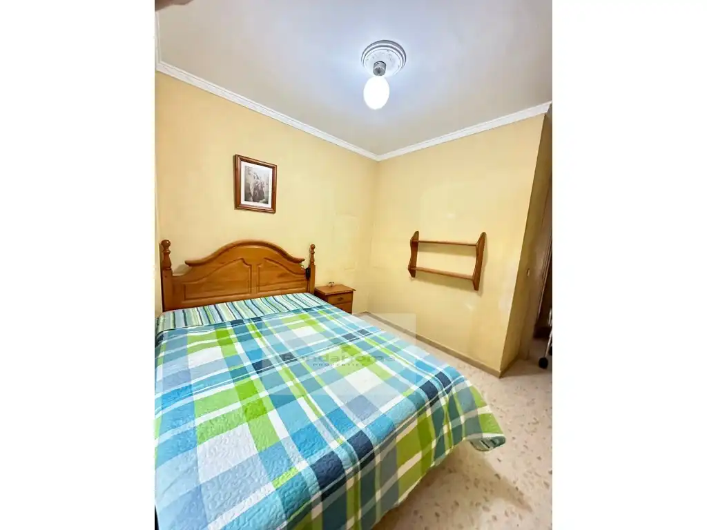 Piso en venta en Calle Carmen Montes, La Carihuela - Los Nidos