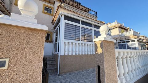 Foto 5 de Casa adosada en venda a Calle Calle Chile, Villamartín - Las Filipinas, Orihuela