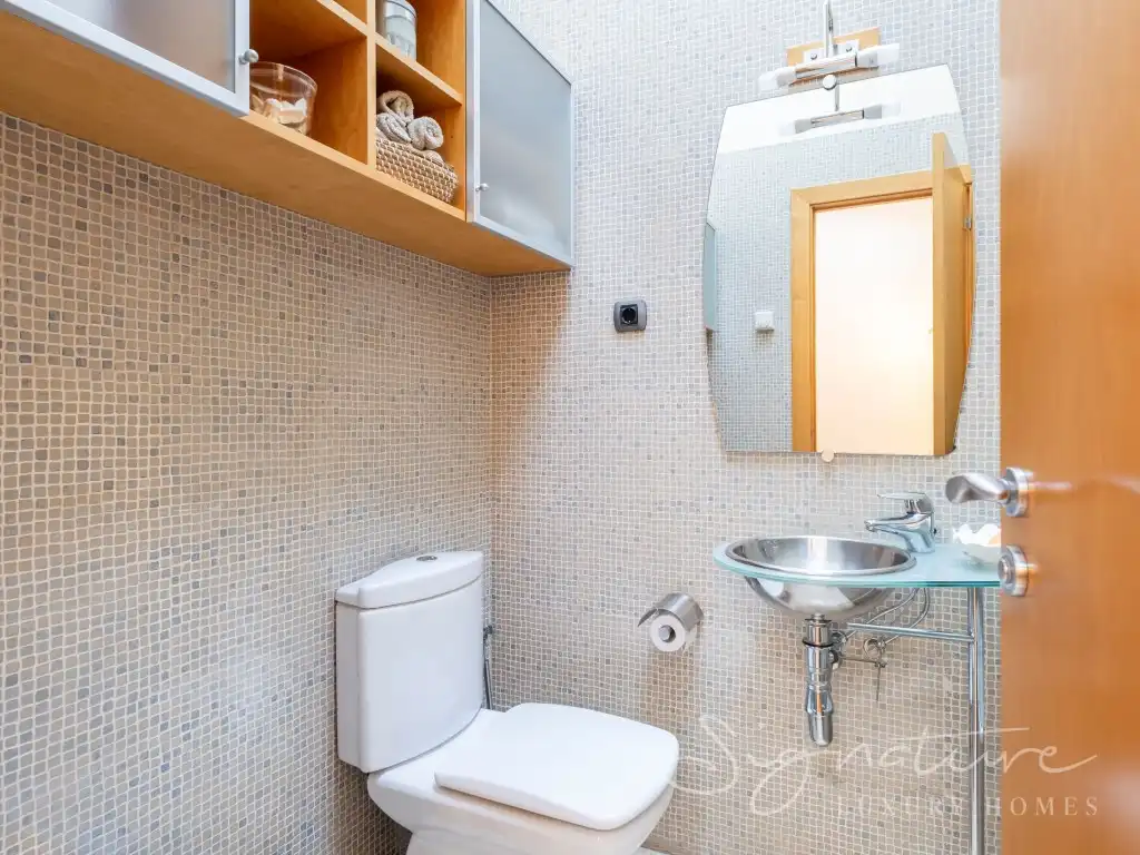 Bathroom of Detached homes for sale in Sant Cugat del Vallès  with Air Conditioner, Private garden and Terrace