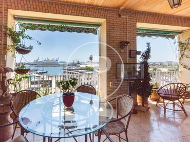Penthouse with balcony for sale in C. del Dr. Josep Juan Dómine