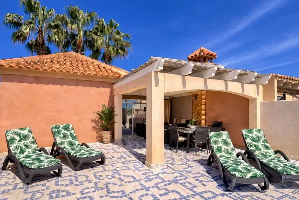 Chalet en venta en Los Balcones - Los Altos