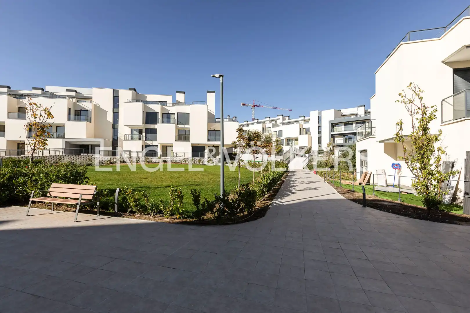 Exterior view of Flat for rent in San Sebastián de los Reyes  with Air Conditioner, Heating and Terrace