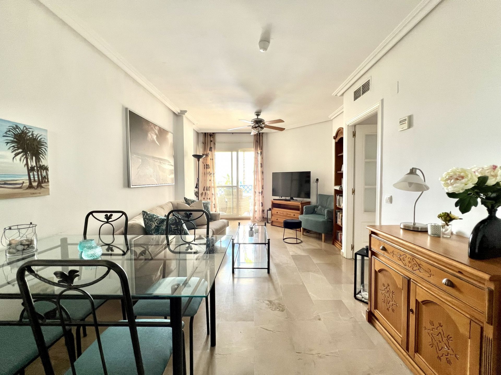 Living room of Apartment for sale in Estepona  with Air Conditioner, Terrace and Swimming Pool