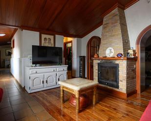 Sala d'estar de Casa o xalet en venda en Arucas amb Terrassa, Piscina i Balcó