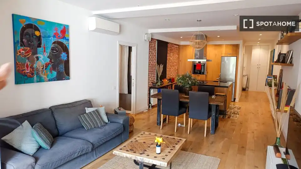 Flat with terrace to rent in Eixample, imagen 2