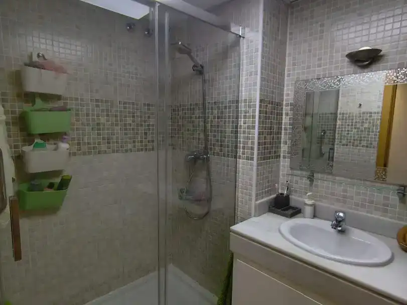 Bany de Pis en venda en  Huelva Capital amb Aire condicionat, Piscina i Balcó