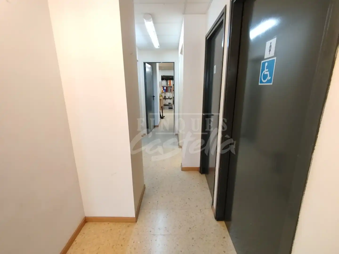 Commercial properties for sale in Mataró  with Air Conditioner and Heating