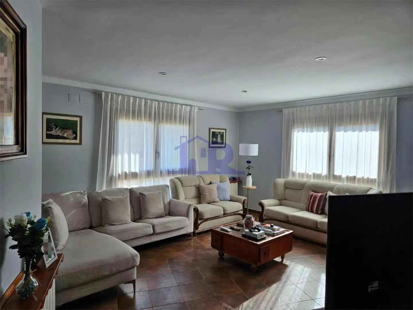 Sala d'estar de Casa o xalet en venda en Valdemeca amb Calefacció, Jardí privat i Parquet