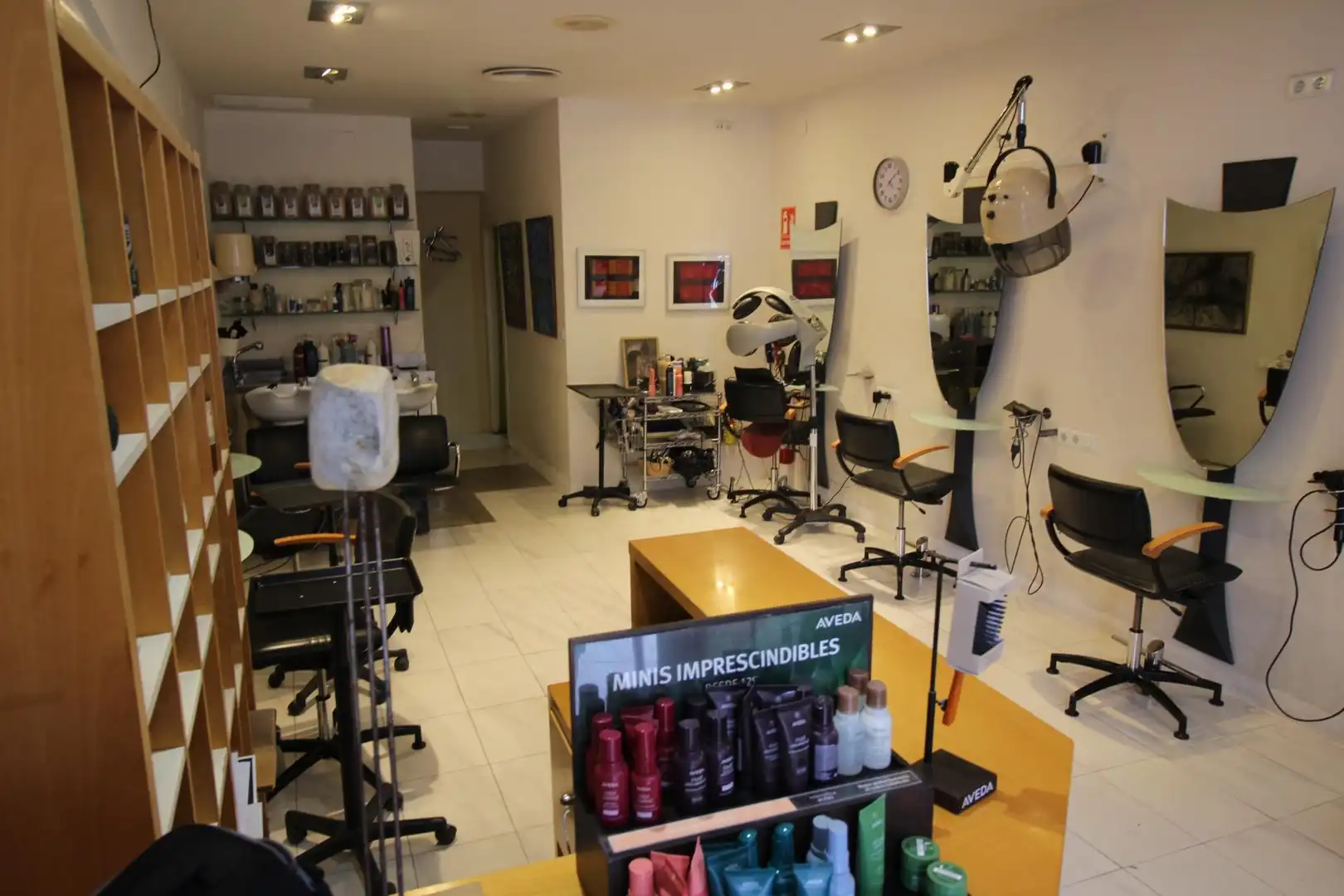 Commercial properties for sale in Alicante / Alacant  with Air Conditioner, Terrace and Furnished
