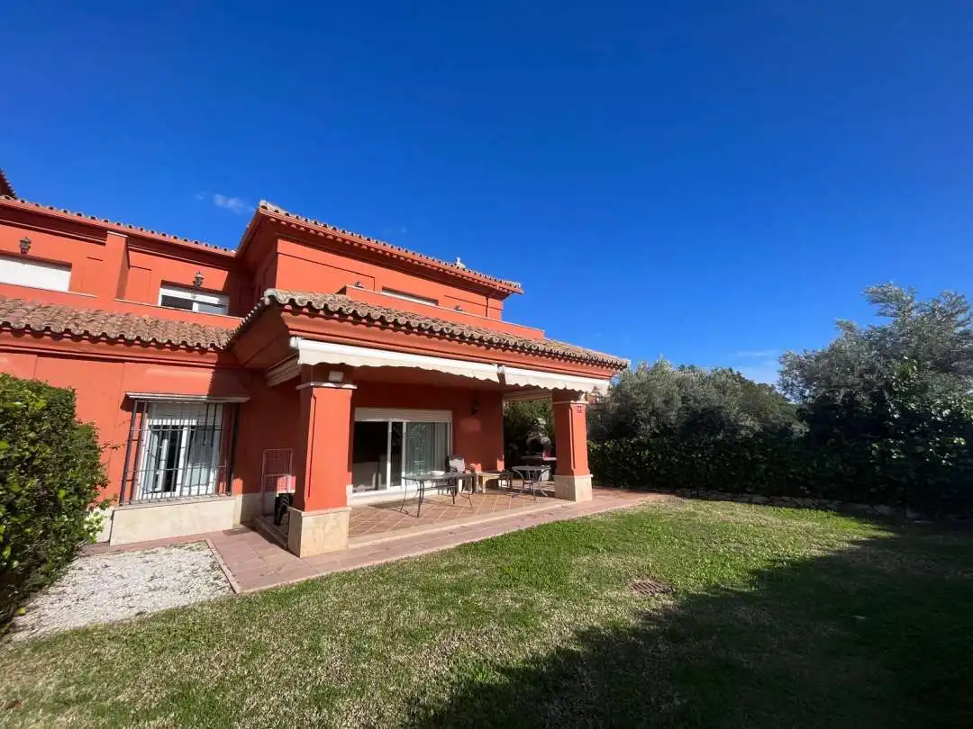 Maison avec piscine à vendre à Las Chapas - El Rosario, imagen 2
