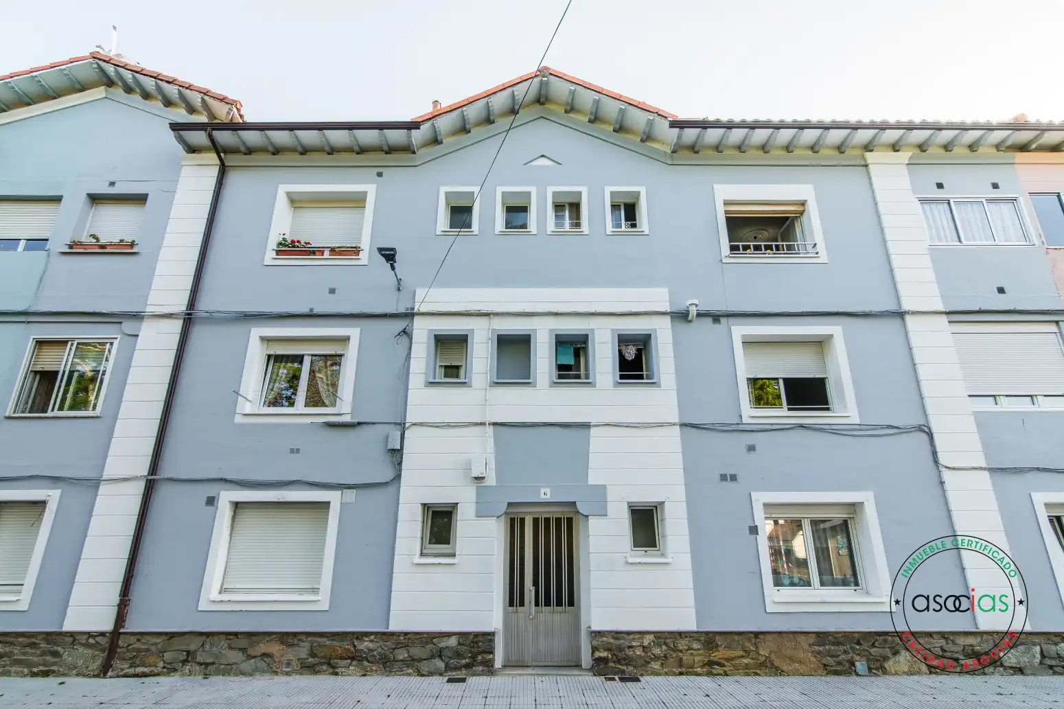 Vista exterior de Pis en venda en Cudillero amb Calefacció i Moblat