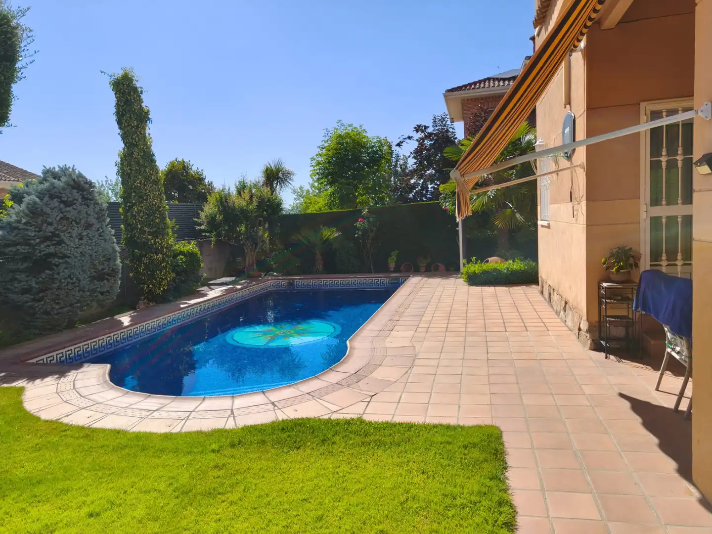 Piscina de Casa o chalet en venta en Colmenar Viejo con Aire acondicionado, Calefacción y Jardín privado