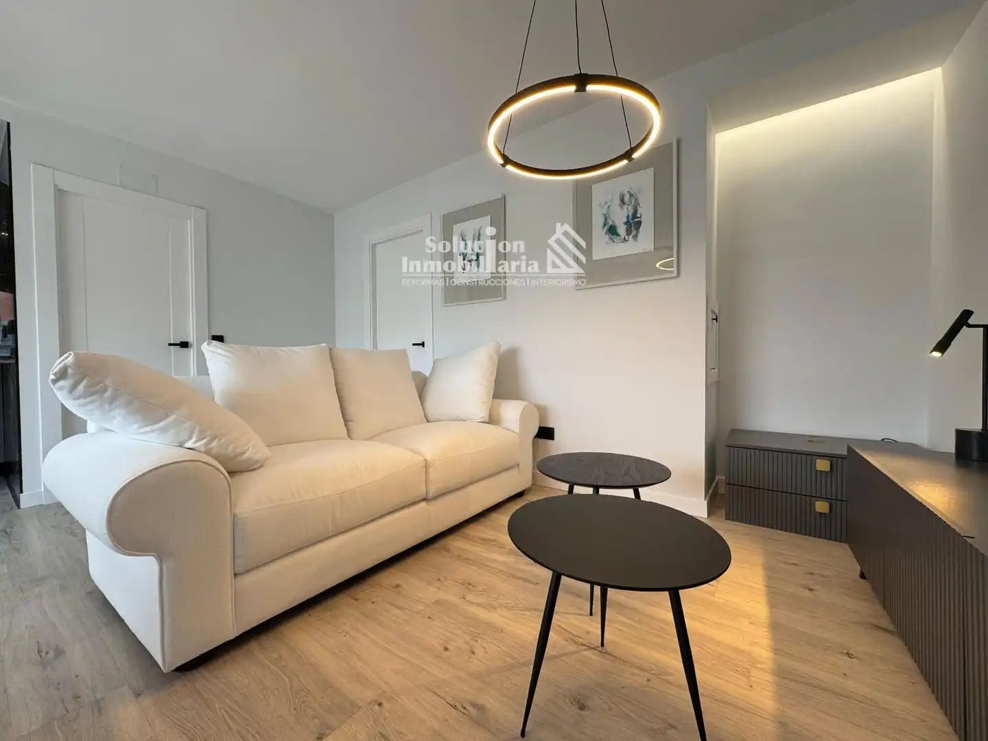 Sala de estar de Ático en venta en Salamanca con Calefacción y Terraza