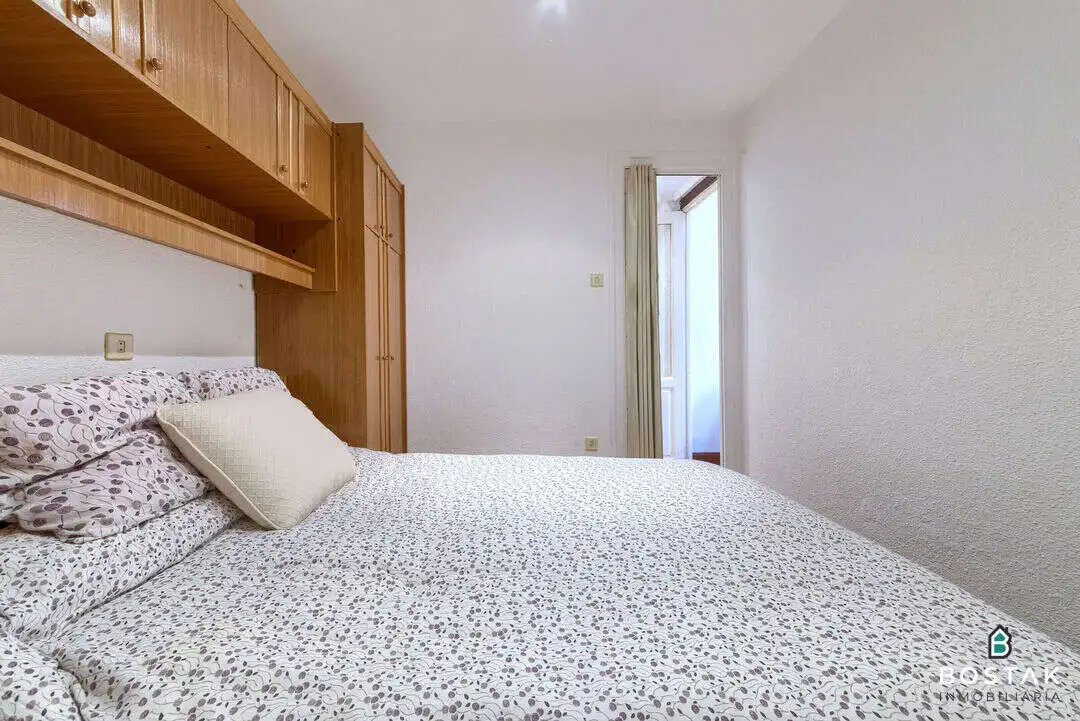Habitación de Piso en venta en Bilbao  con Calefacción y Balcón