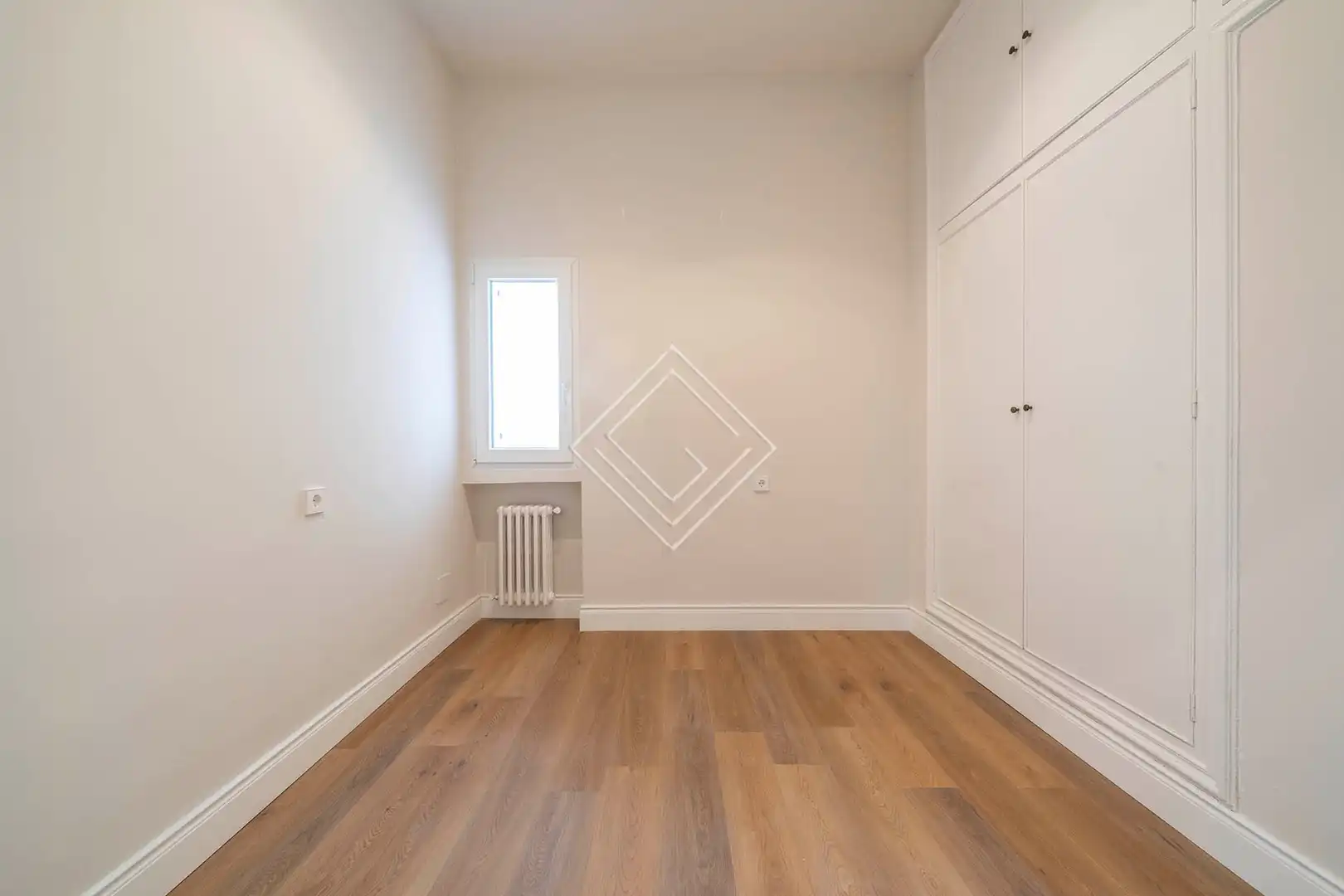 Bedroom of Flat for rent in Madrid  with Air Conditioner, Heating and Storage room