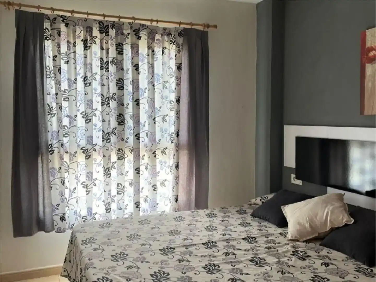 Dormitori de Apartament de lloguer en Puçol amb Aire condicionat i Piscina