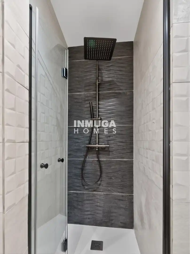 Baño de Piso en venta en Madrid con Aire acondicionado, Calefacción y Terraza