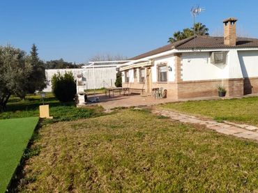Casa amb piscina en venda a Poniente-Norte - Miralbaida - Parque Azahara