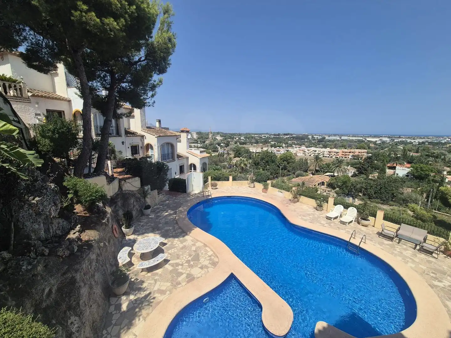 Swimming pool of Flat for sale in Dénia  with Air Conditioner, Terrace and Swimming Pool