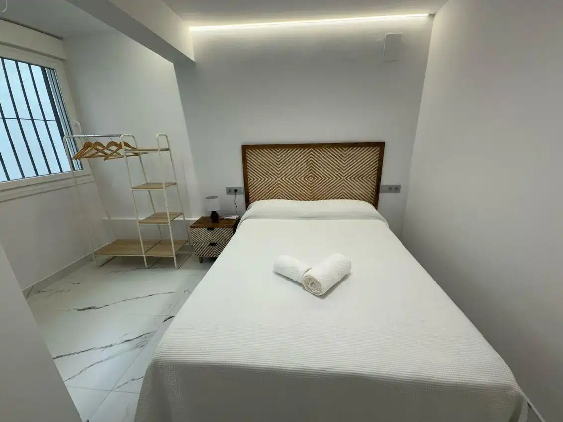 Bedroom of Flat for sale in Córdoba  with Air Conditioner, Terrace and Furnished
