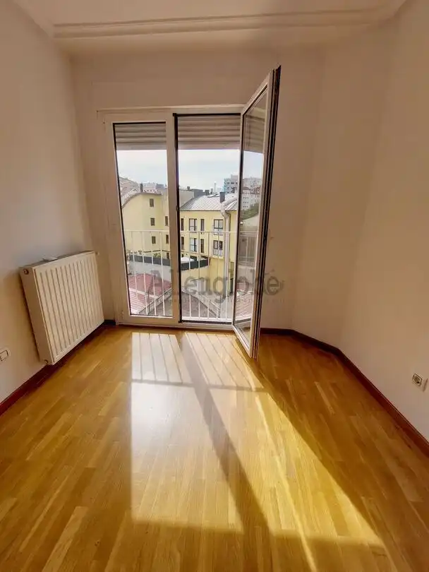 Bedroom of Flat for rent in Oviedo   with Heating, Storage room and Oven
