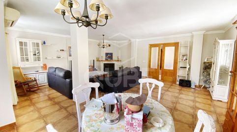 Foto 4 von Einfamilien-Reihenhaus zum Verkauf in Calle Carmen Olza Subiri, Manantiales - Lagar - Cortijo, Alhaurín de la Torre