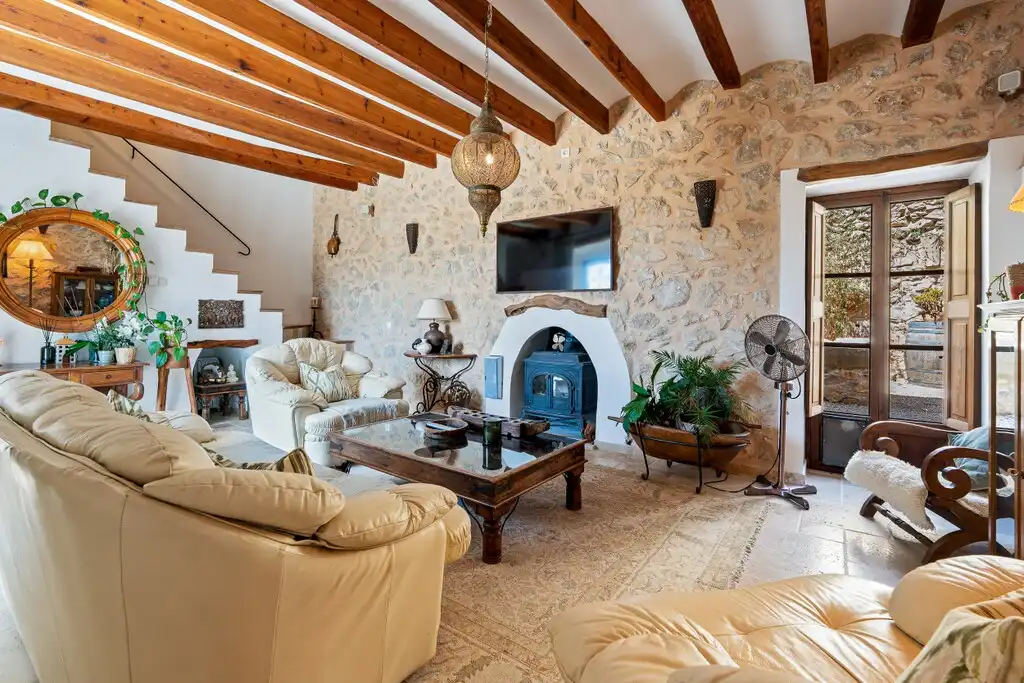 Sala d'estar de Finca rústica en venda en Puigpunyent amb Aire condicionat, Calefacció i Jardí privat