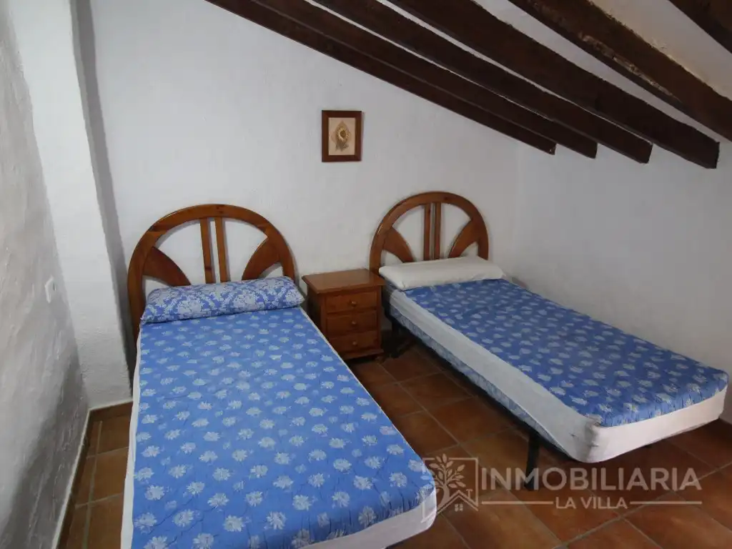 Dormitori de Casa o xalet en venda en Álora amb Aire condicionat, Jardí privat i Terrassa