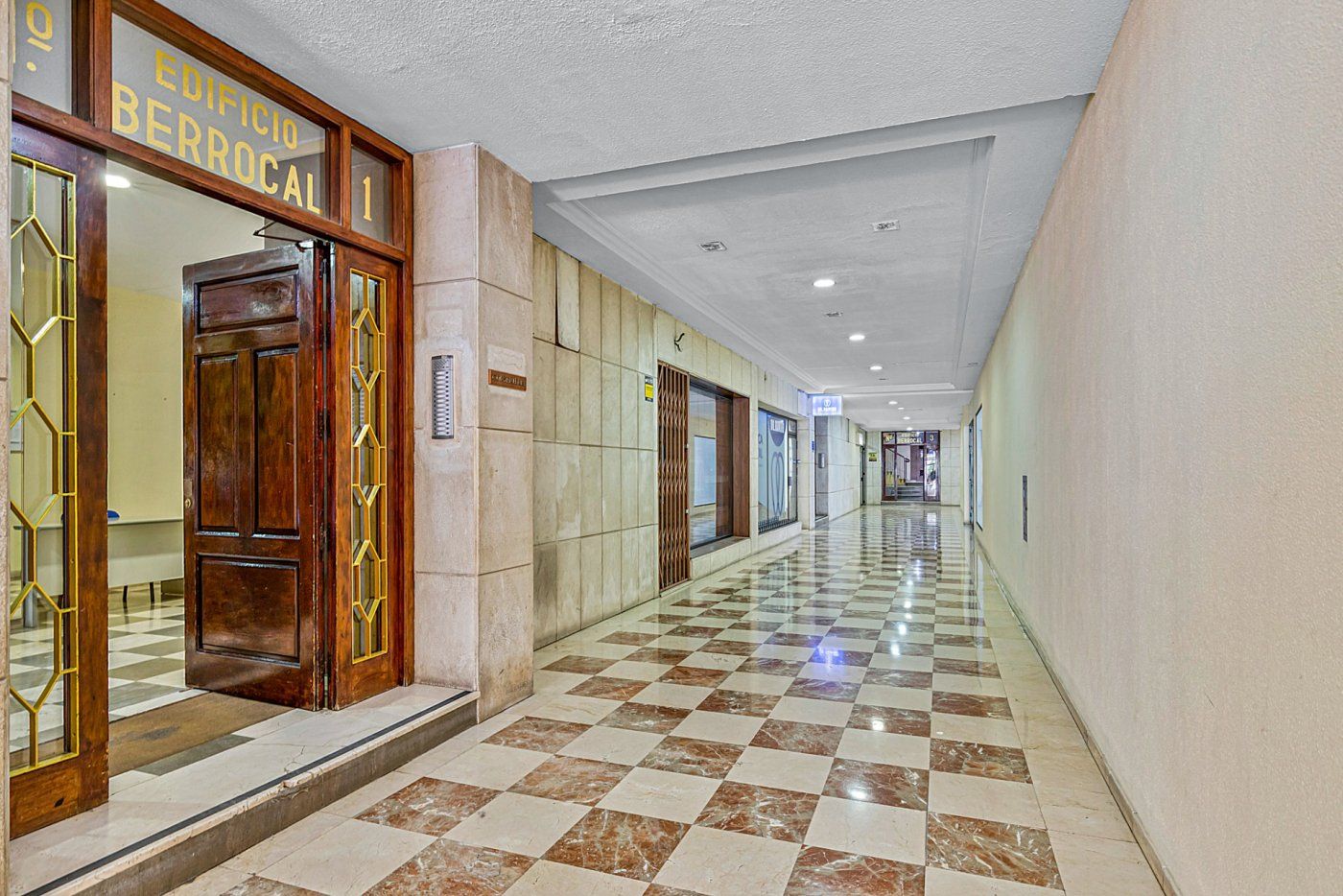 Local de alquiler en Marbella con Aire acondicionado