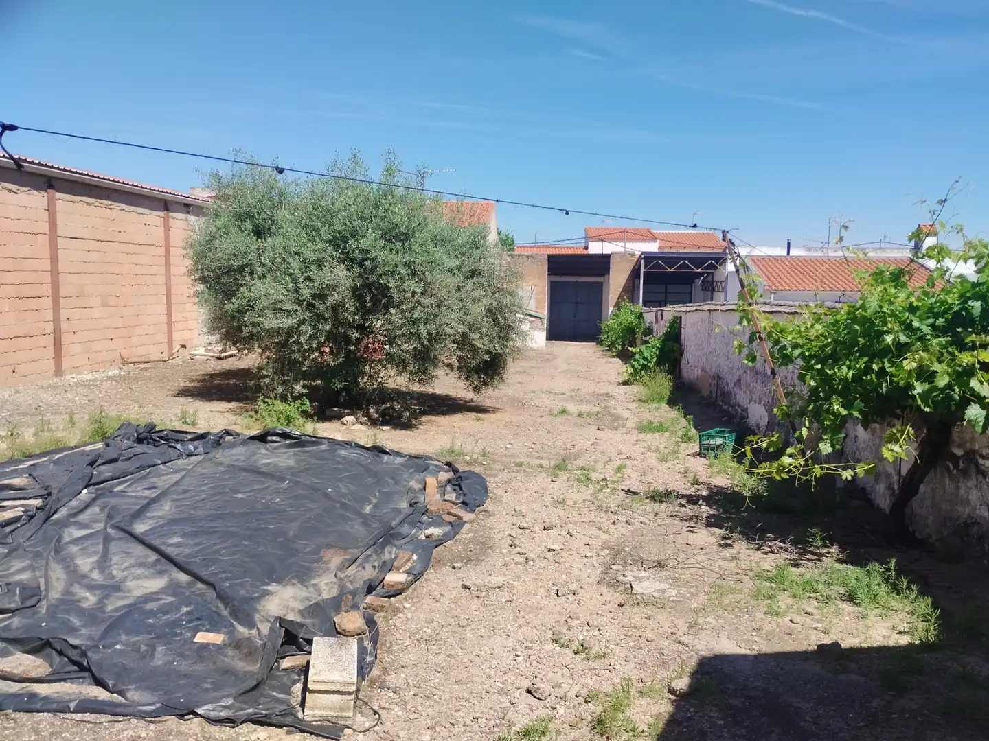 Casa o chalet en venta en La Albuera con Jardín privado, Trastero y Amueblado