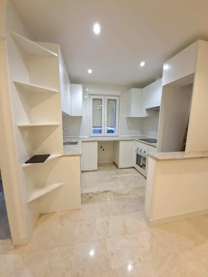Cuina de Planta baixa en venda en Madrid amb Aire condicionat i Calefacció