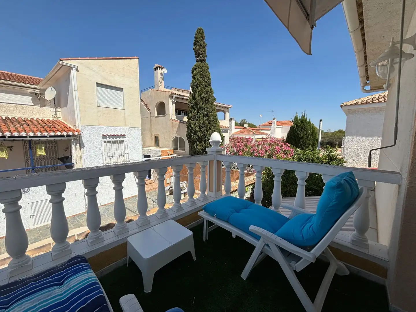 Terrassa de Apartament de lloguer en Pilar de la Horadada amb Aire condicionat, Calefacció i Jardí privat