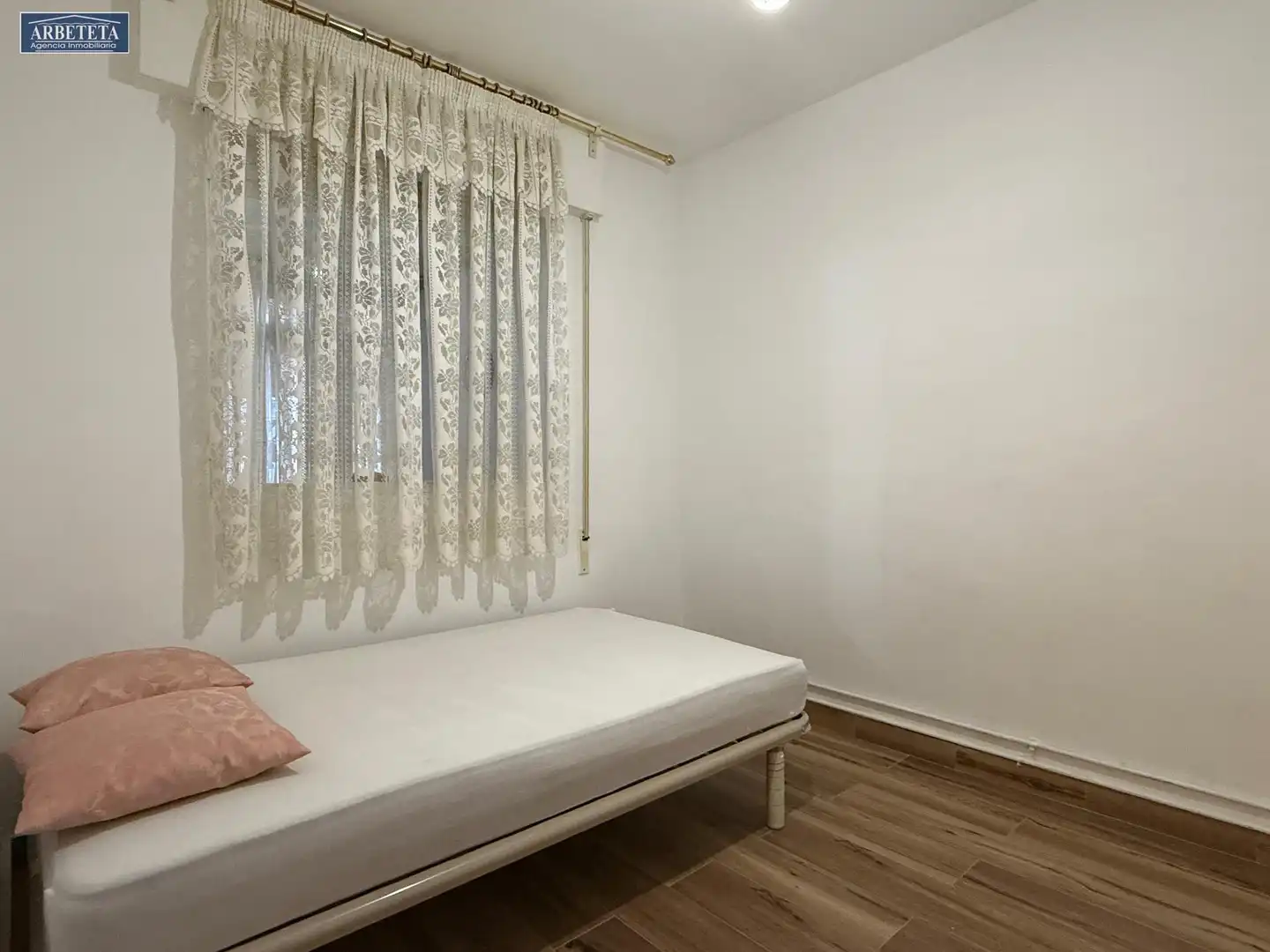 Bedroom of Flat for sale in Guadalajara  with Heating