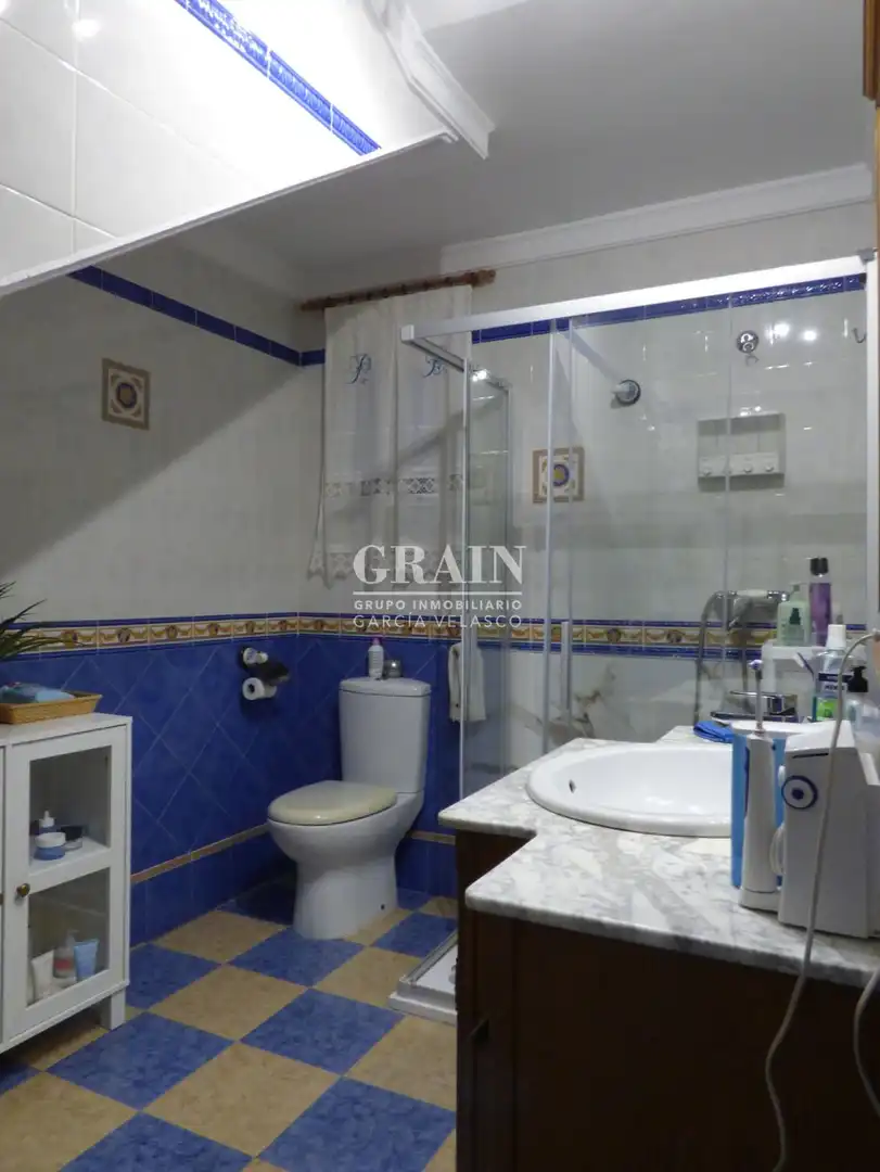 Bathroom of Houses for sale in Albacete  with Air Conditioner, Heating and Private garden