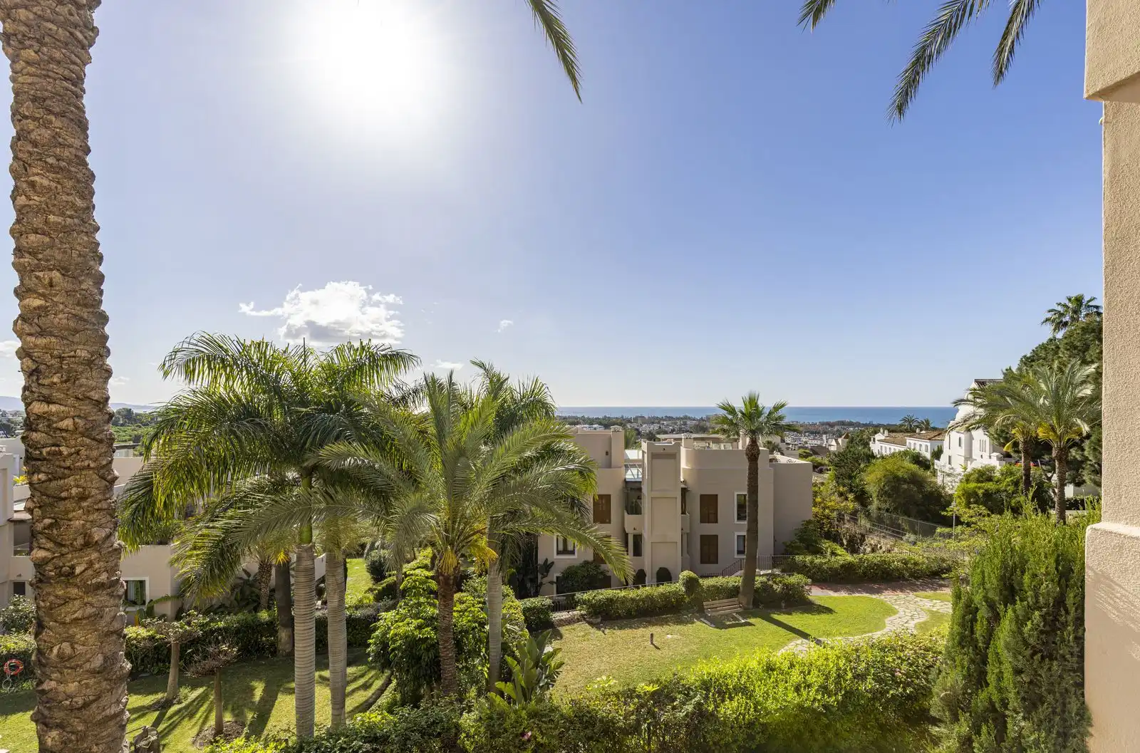 Apartament amb piscina en venda a Benahavís pueblo, imagen 4