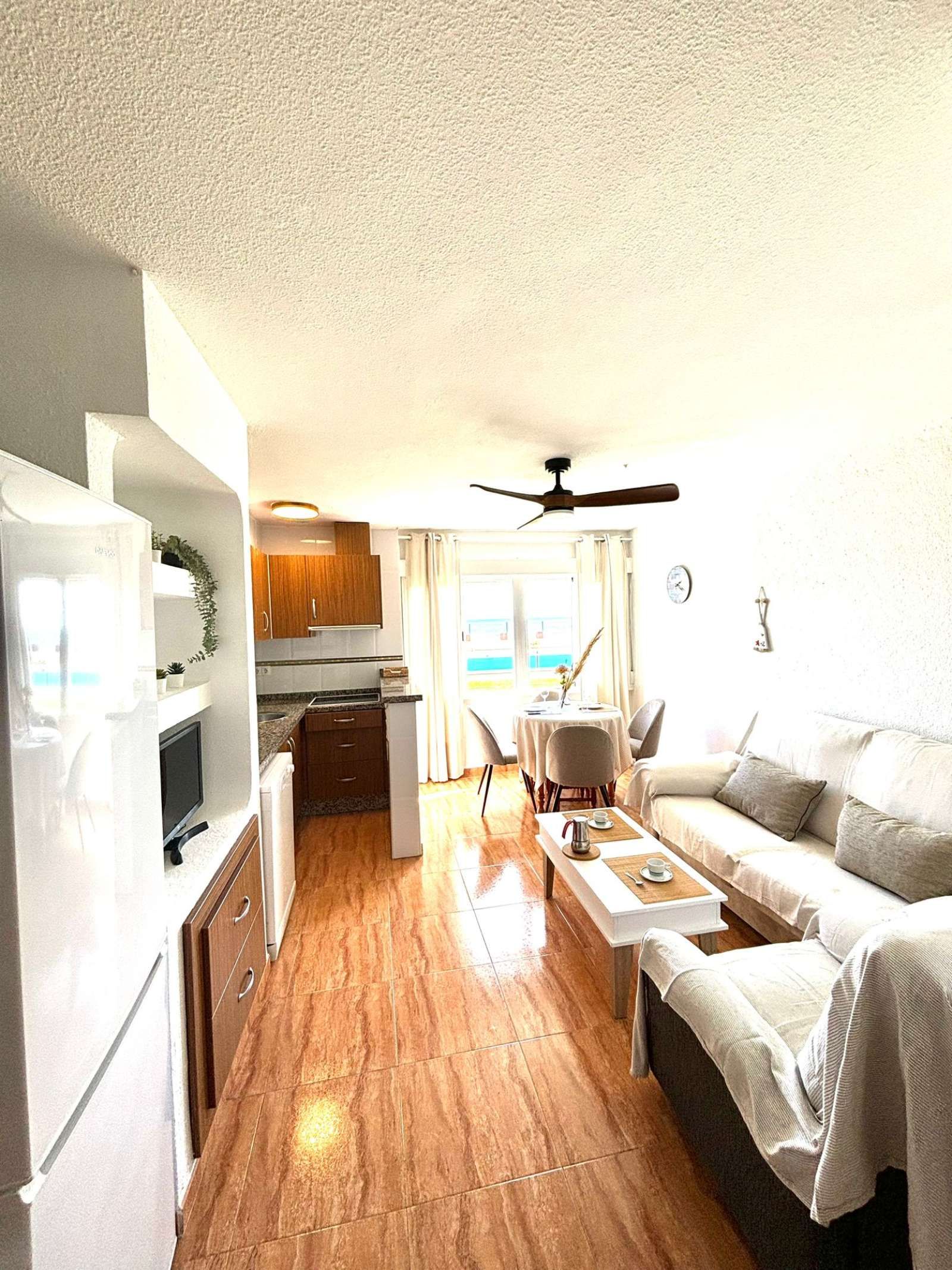 Apartament per a compartir a Aguadulce Sur