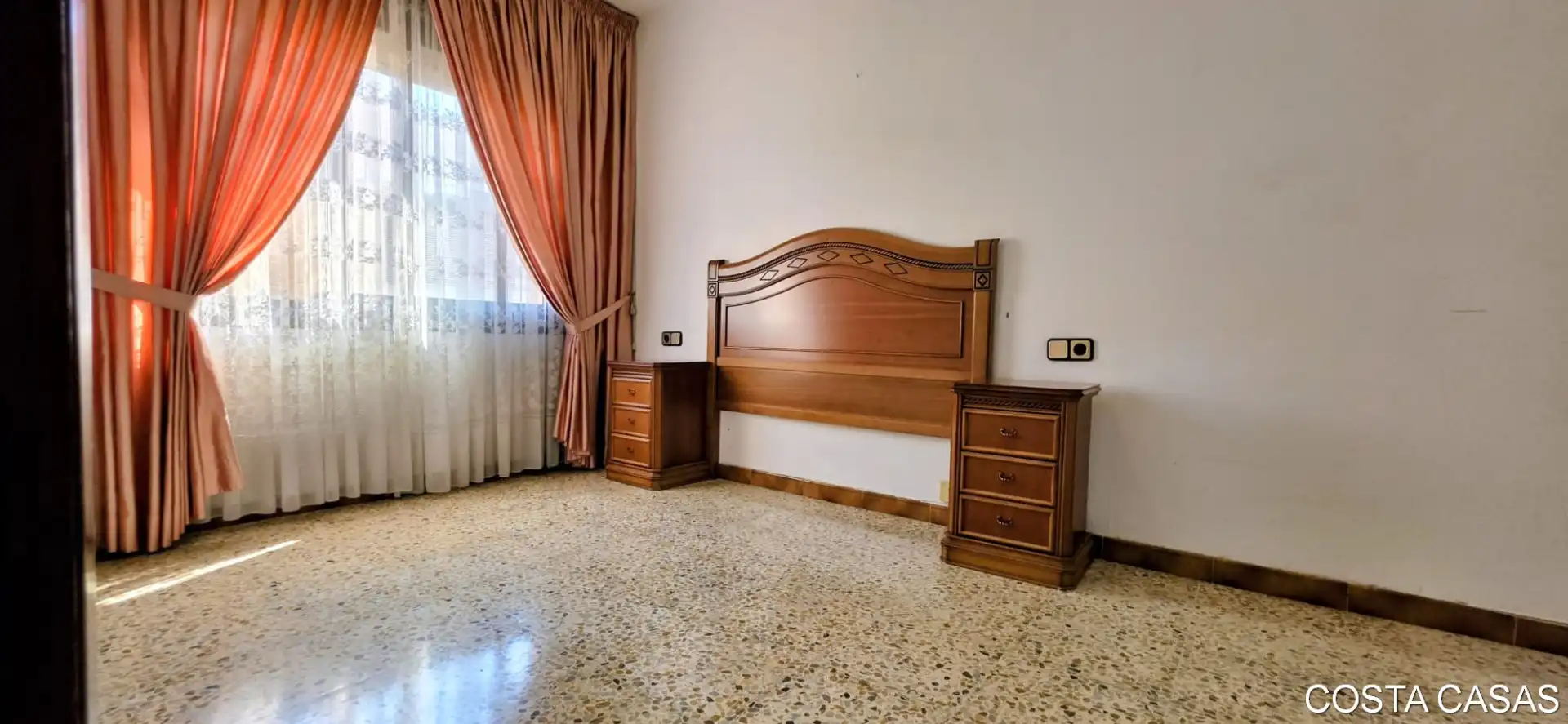 Habitación de Piso en venta en L'Hospitalet de Llobregat con Balcón