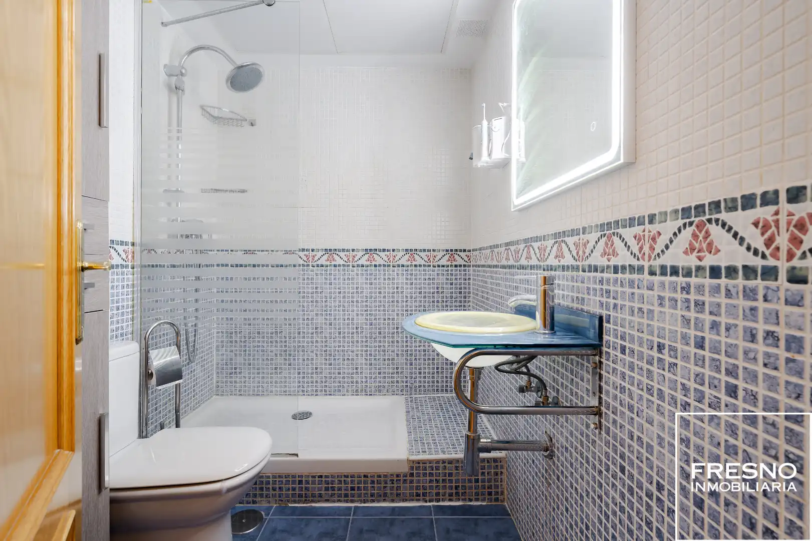 Badezimmer von Maisonette zum Verkauf in Cobeña mit Klimaanlage, Heizung und Parkett