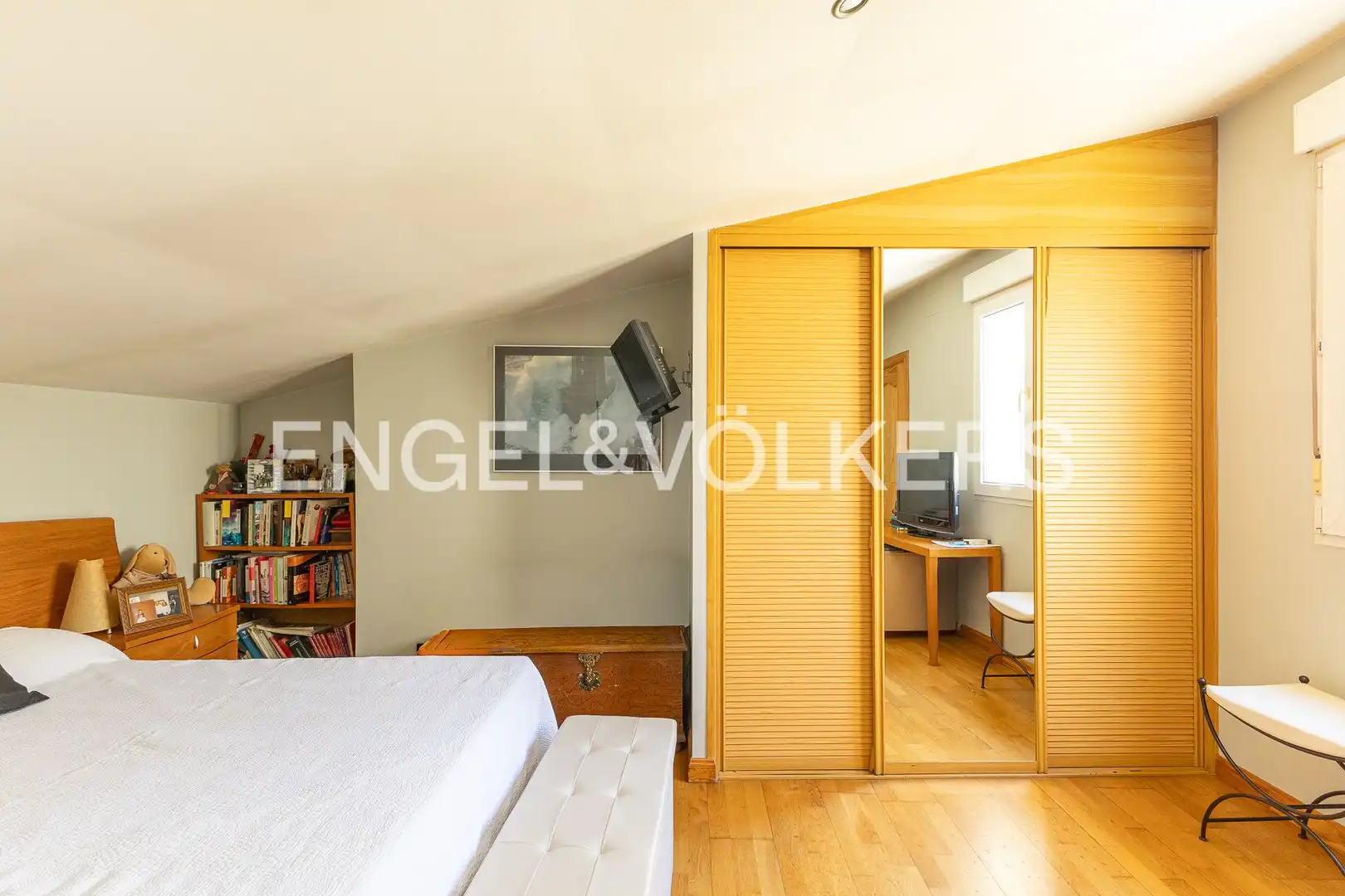 Bedroom of Attic for sale in Madrid  with Air Conditioner, Heating and Terrace