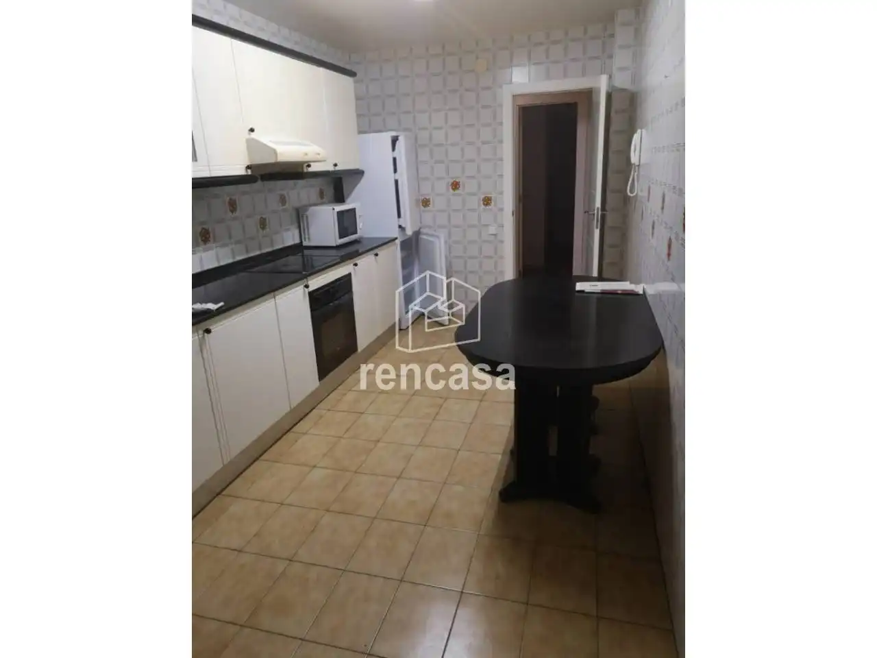 Pis de lloguer a Avenida Pius XII, Mariola