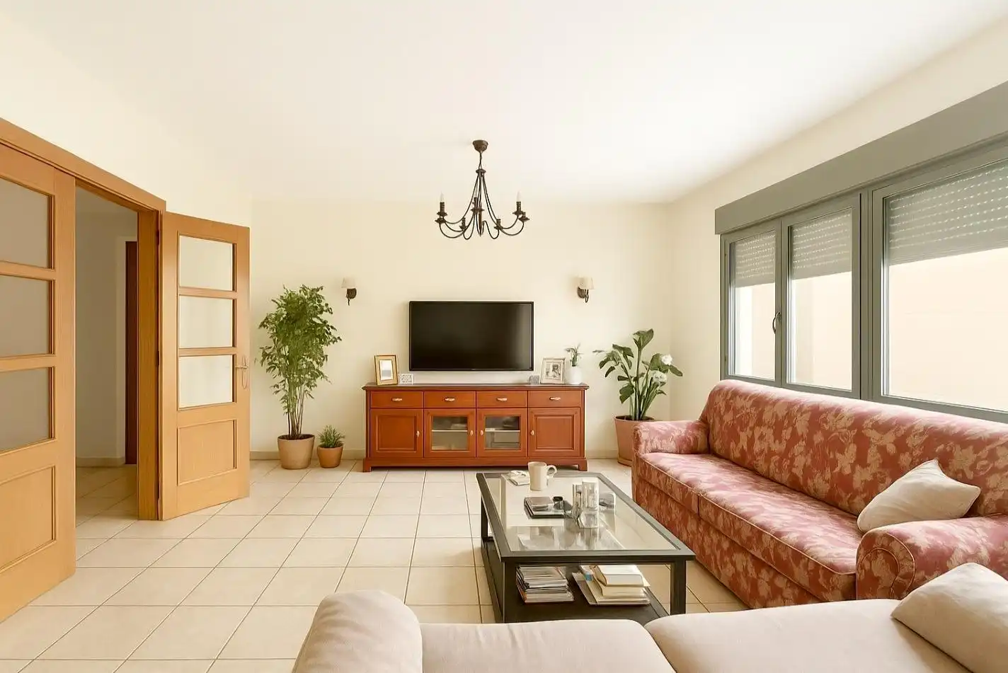 Sala d'estar de Casa o xalet en venda en Puertollano amb Aire condicionat, Calefacció i Jardí privat