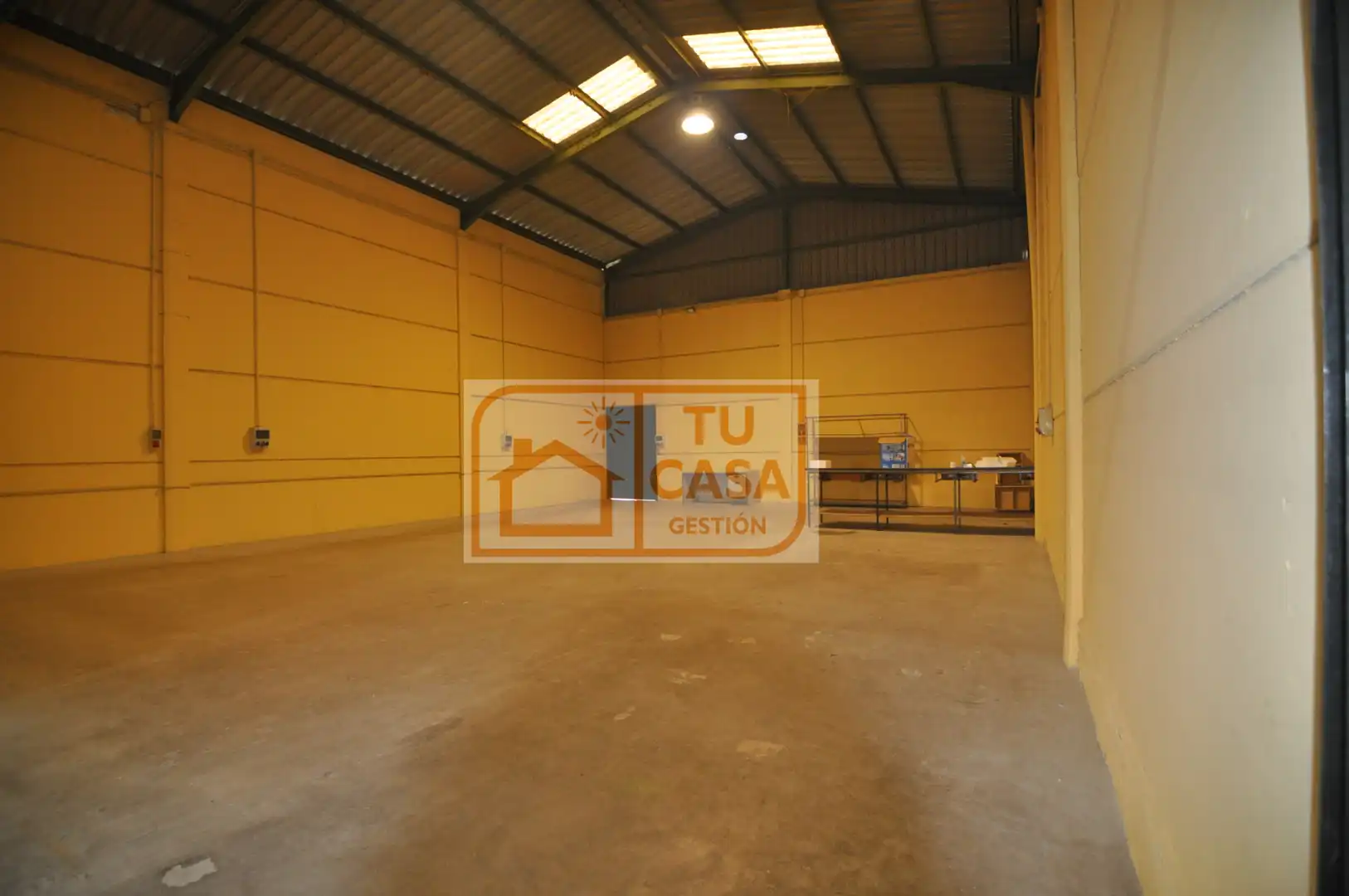 Industrial buildings for sale in Malpartida de Cáceres  with Heating