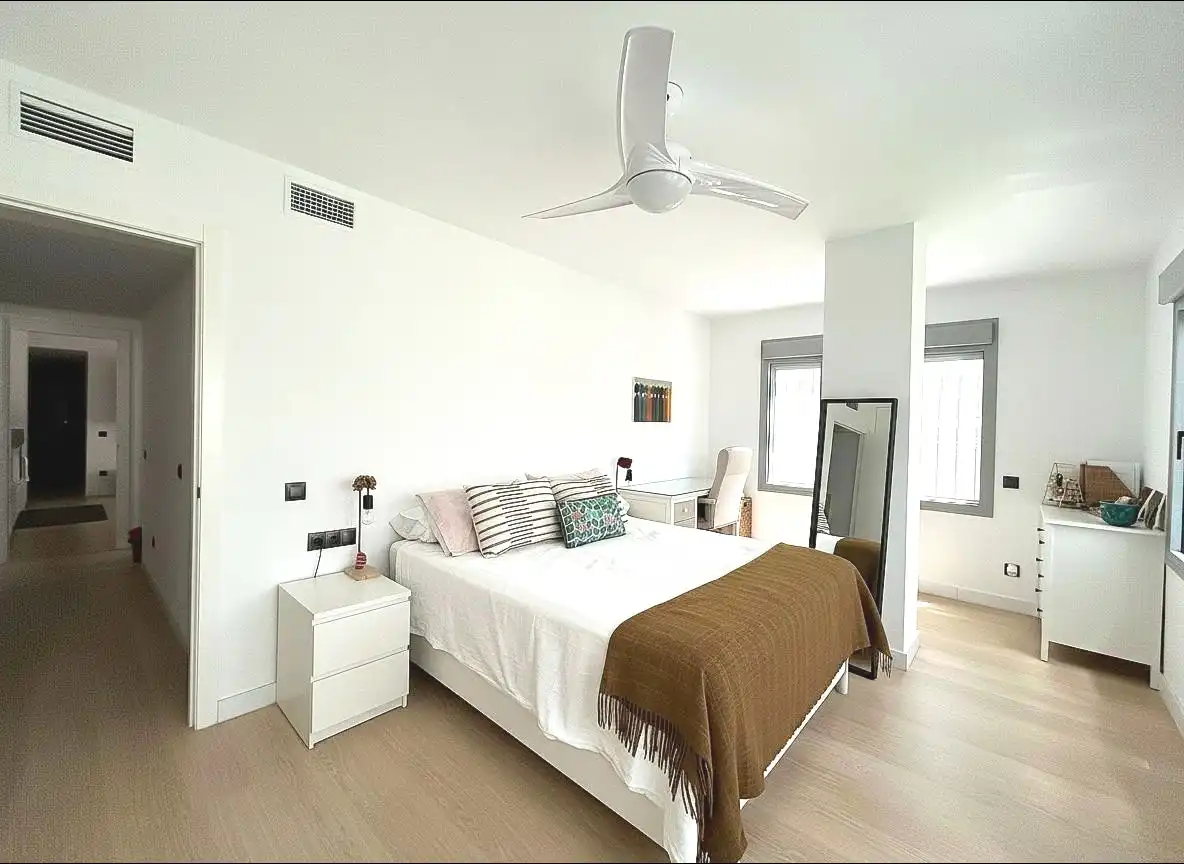 Habitación de Piso de alquiler en Sevilla con Aire acondicionado y Calefacción