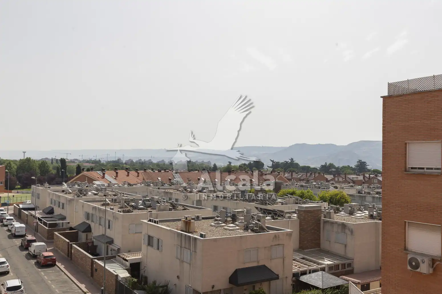 Vista exterior de Pis en venda en Alcalá de Henares amb Calefacció, Traster i Piscina