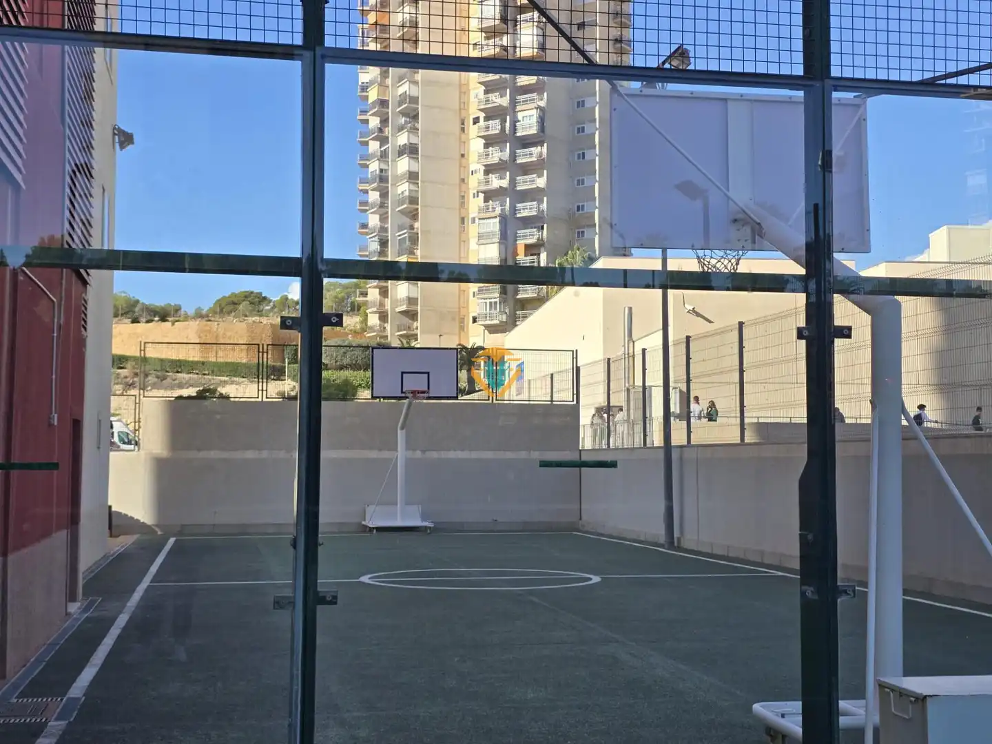 Parking de Apartamento en venta en Benidorm con Aire acondicionado, Calefacción y Jardín privado
