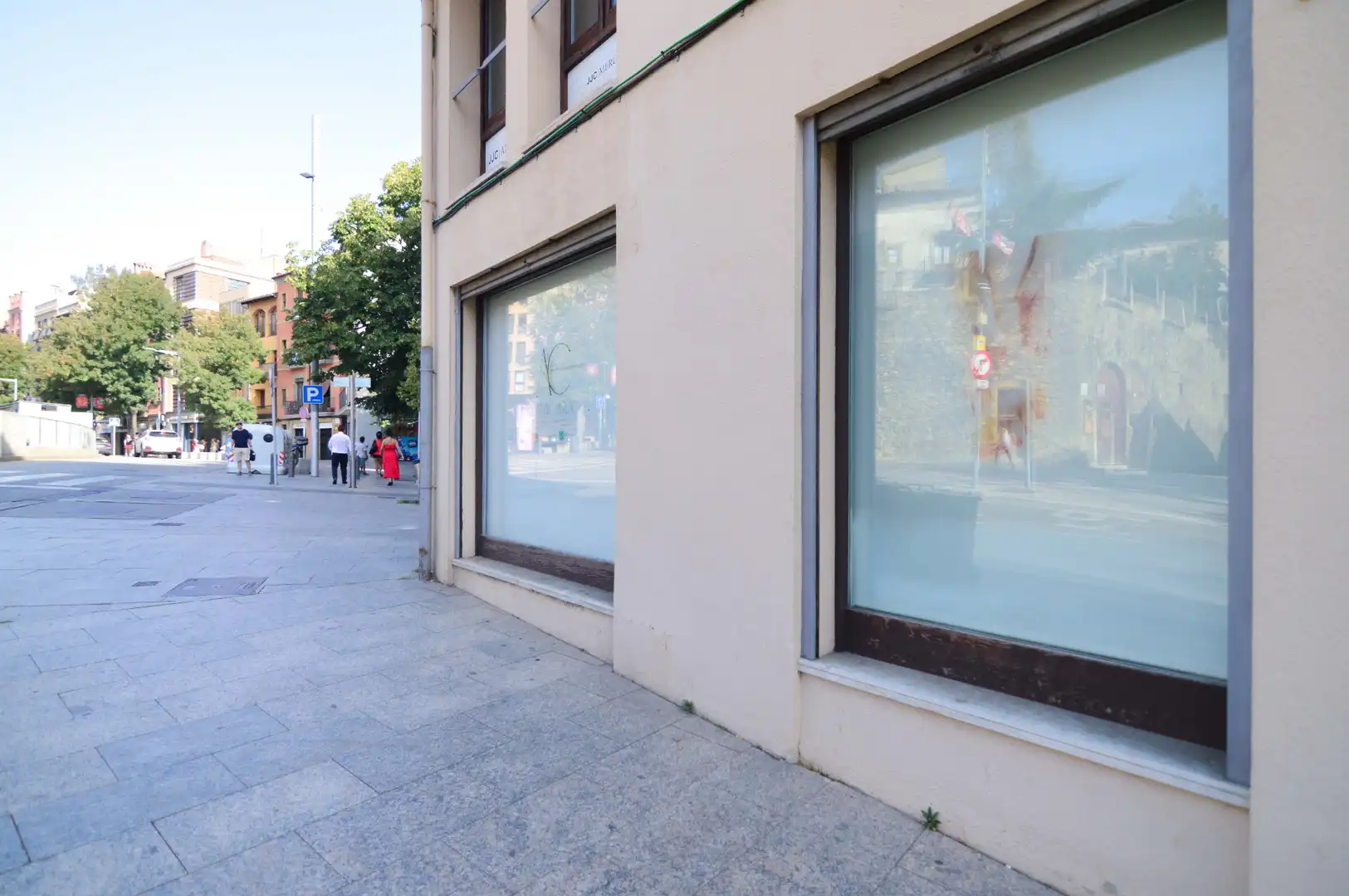 Local comercial en venda a Plaça de Santa Teresa