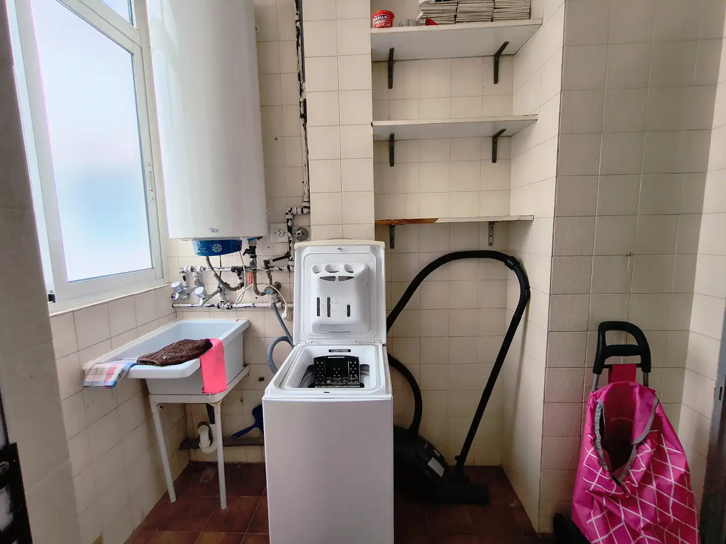 Badezimmer von Wohnung zum Verkauf in Alicante / Alacant mit Klimaanlage, Terrasse und Abstellraum