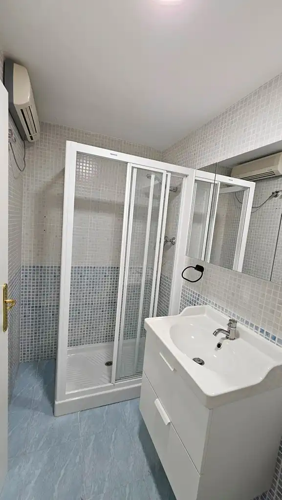 Badezimmer von Wohnung zur Miete in Molina de Segura mit Klimaanlage, Heizung und Möbliert