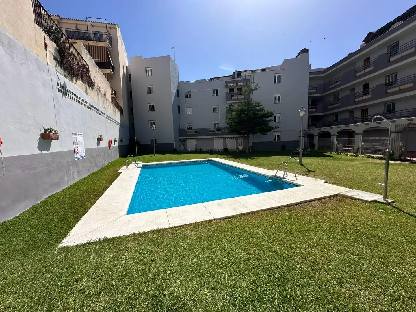 Piscina de Piso en venta en Mijas con Aire acondicionado, Trastero y Amueblado